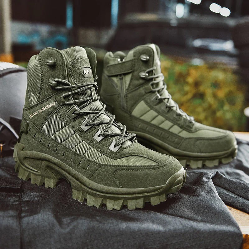 Durable Lace Up High Top Outdoor Combat Boots with Rugged Rubber Soles