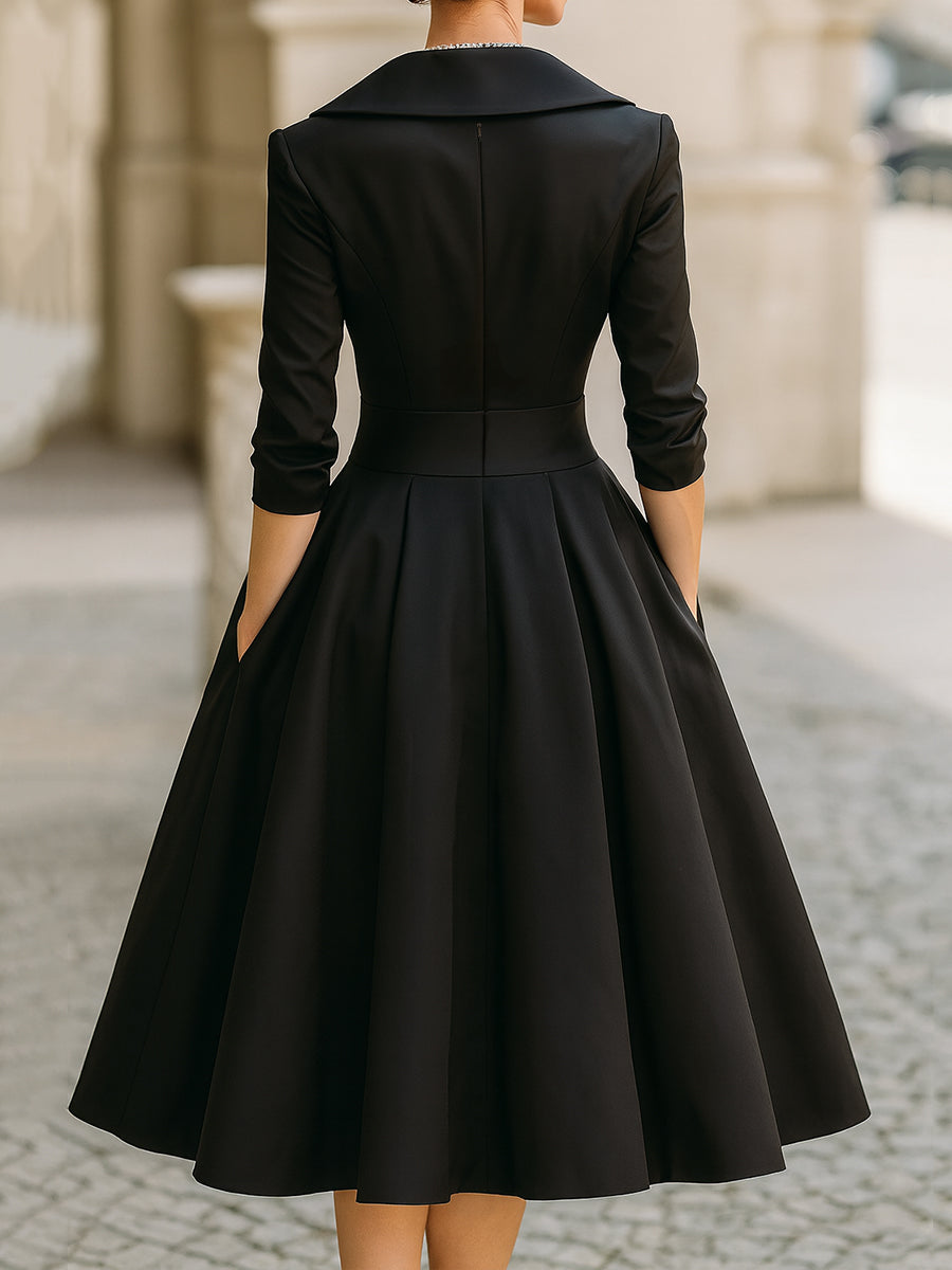 V-Neck Evening Dress with Tailored Silhouette for Special Occasions