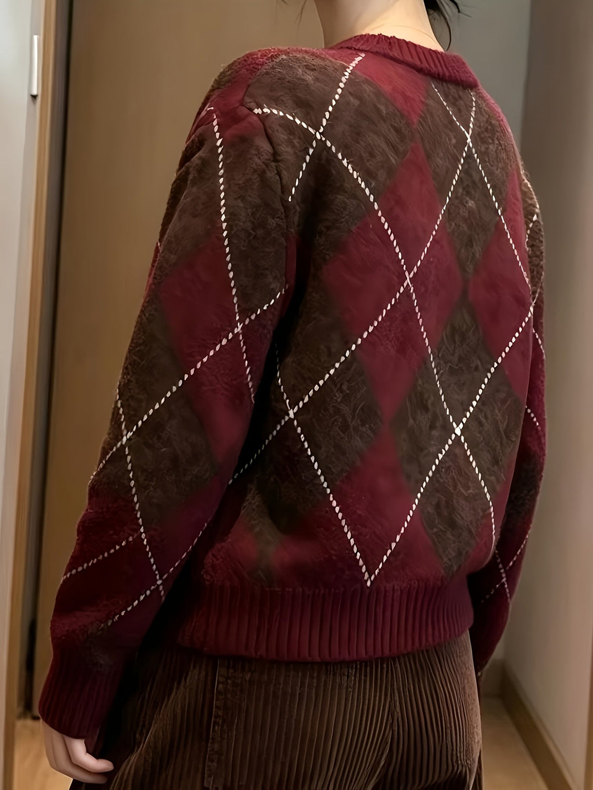 Diamond Argyle Pullover Sweater with Round Neck and Long Sleeves, Relaxed Fit