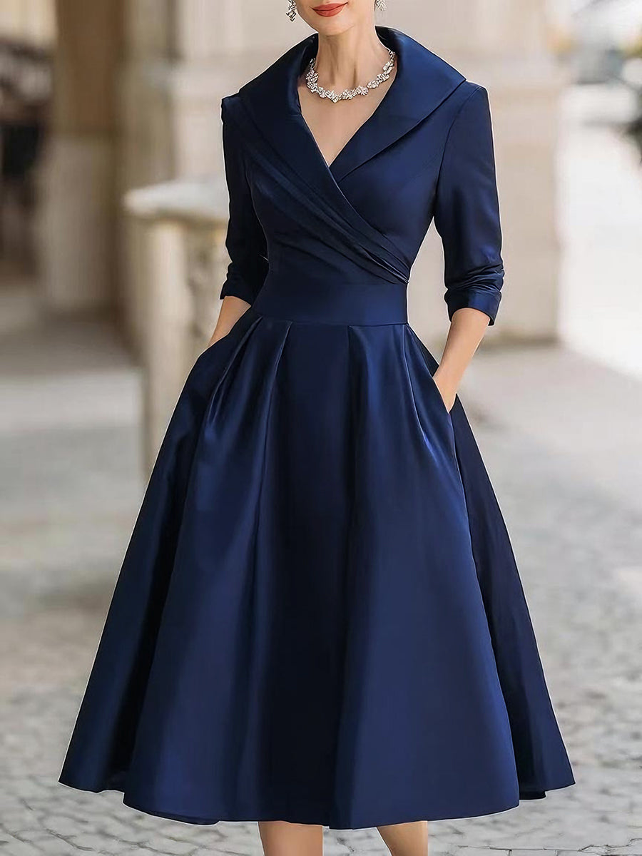 V-Neck Evening Dress with Tailored Silhouette for Special Occasions