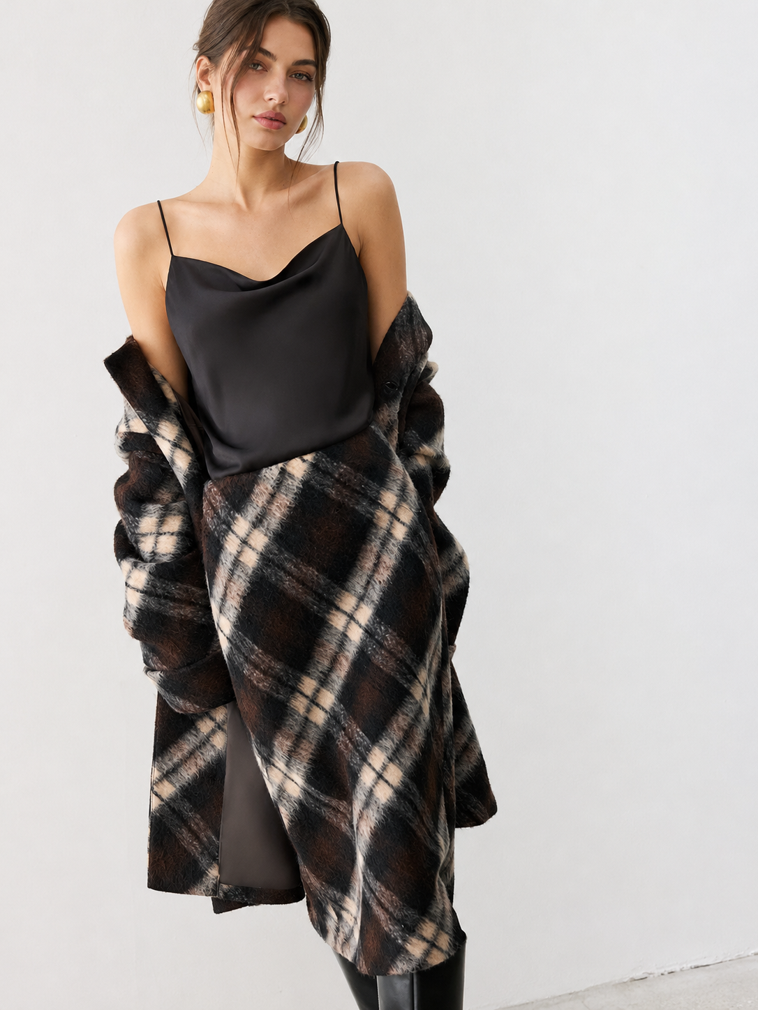 Slim Fit Midi Skirt with Wool Blend Fabric and Mid Waist Positioning