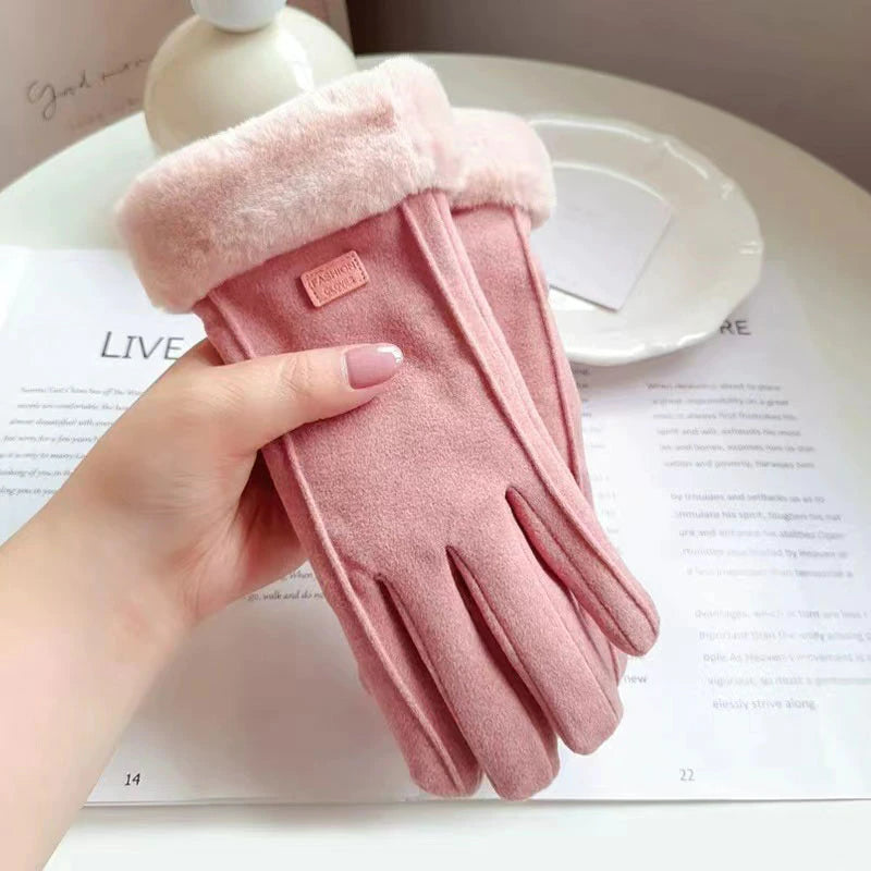 Electric Heated Gloves with Touchscreen friendly Fingers and Three Heat Settings 7 Hour Battery
