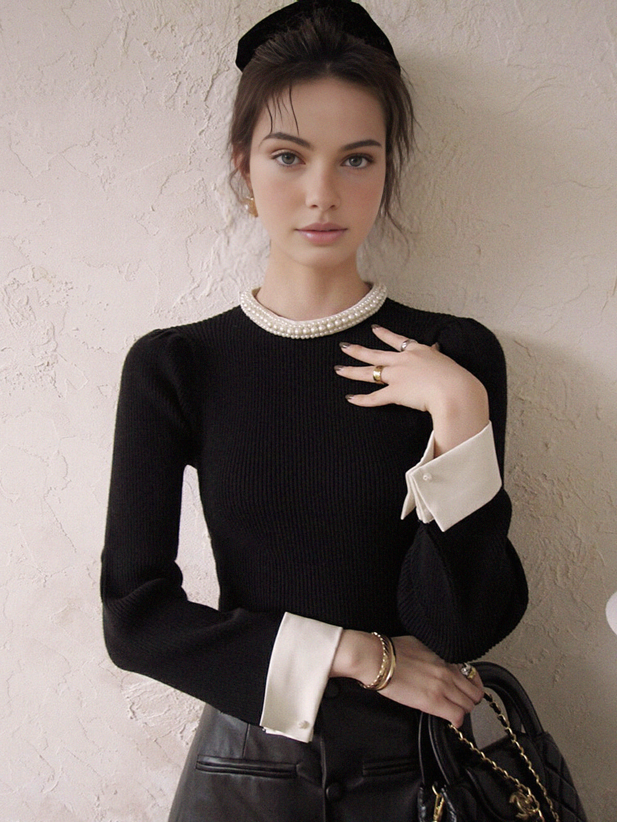 Womens Slim Fit Knit Top with Contrast Binding Detail