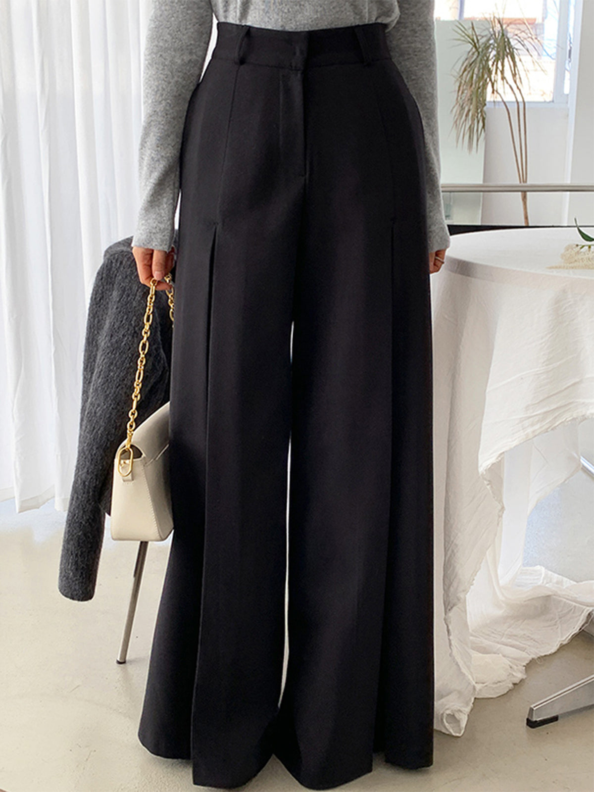 Womens High Waist Pleated Pants with Side Pockets and Regular Fit