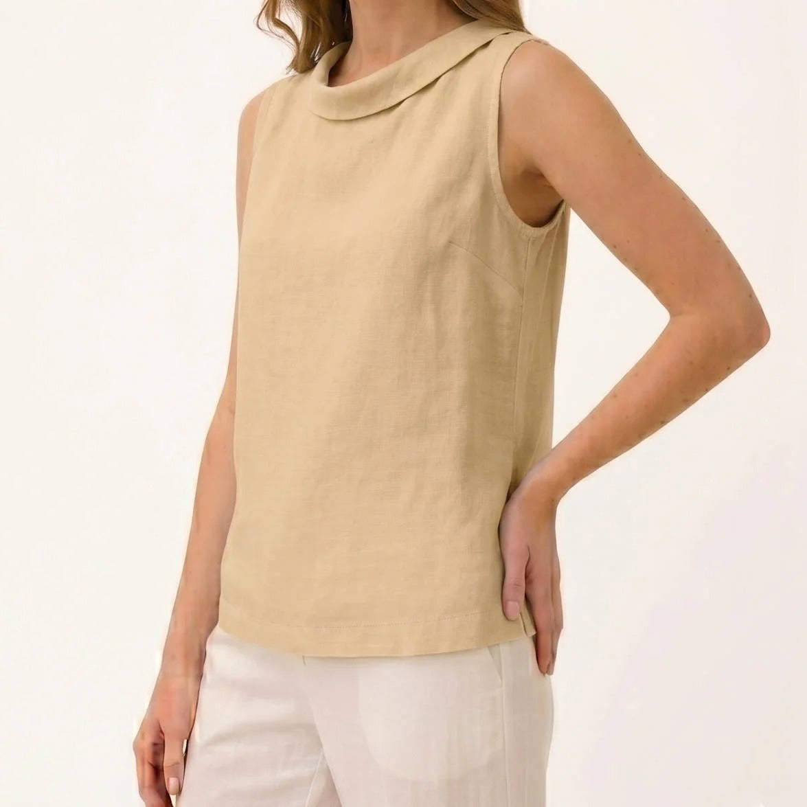 Sleeveless Roll Collar Top, Elegant Casual Women’s Top for Daily Fashion