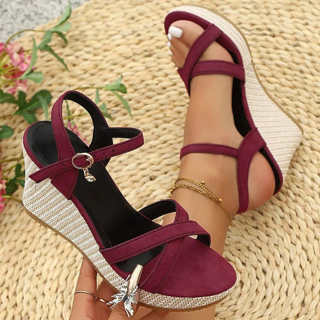Classic Wedge Sandals, Fashionable Platform Sandals for Casual and Dressy Occasions