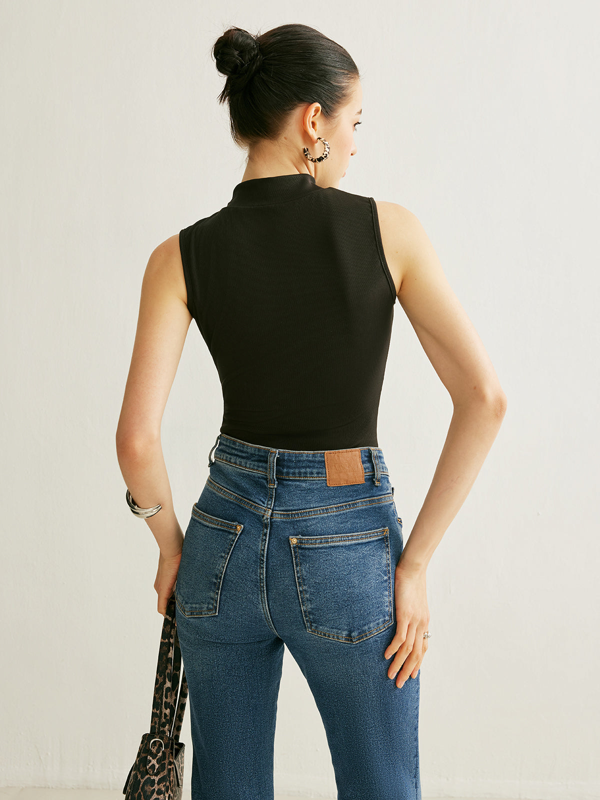 Keyhole Mock Neck Sleeveless Top with Stretch Fabric