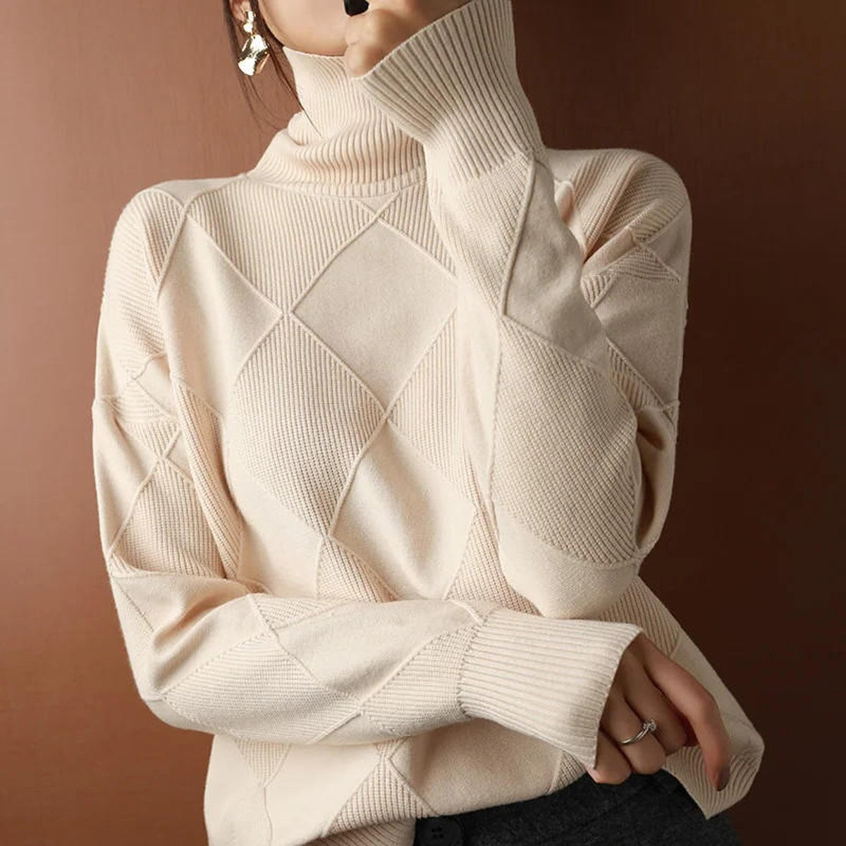 Women Long Sleeve Turtleneck Knit Pullover with Soft Ribbed Neckline and Hem