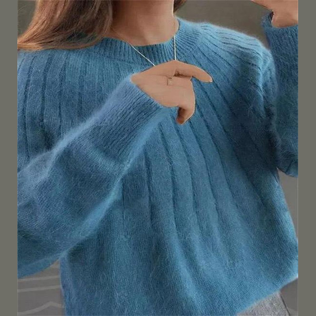 Women Cashmere Knit Pullover Sweater with Ribbed Trim and Long Sleeves