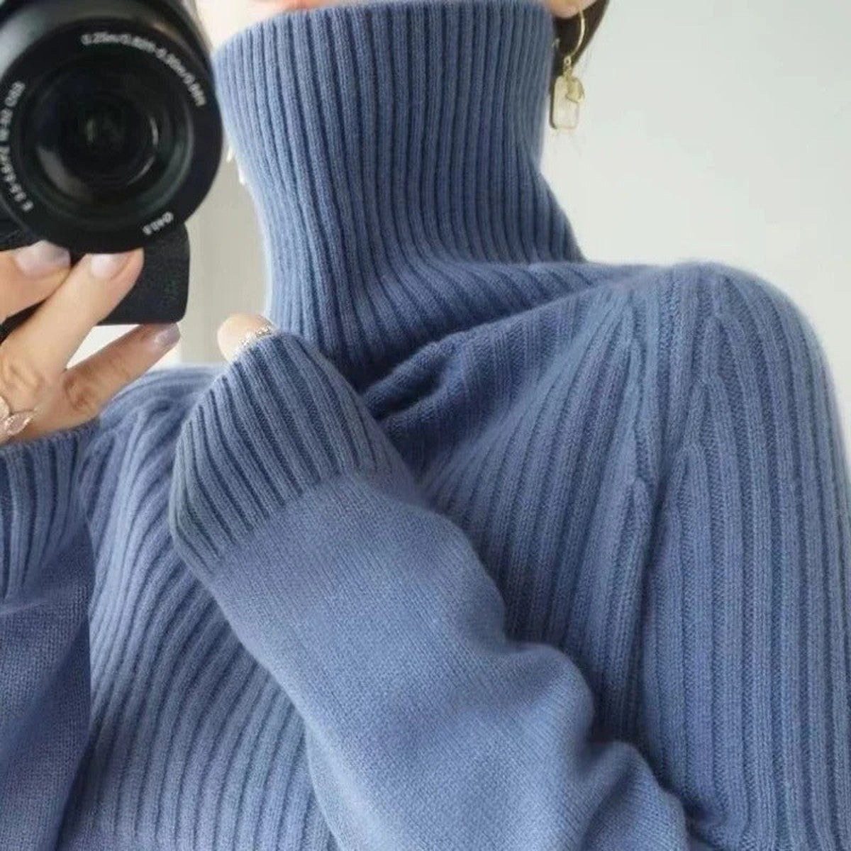 Long Sleeve Knitted Pullover Sweater with High Turtleneck for Women