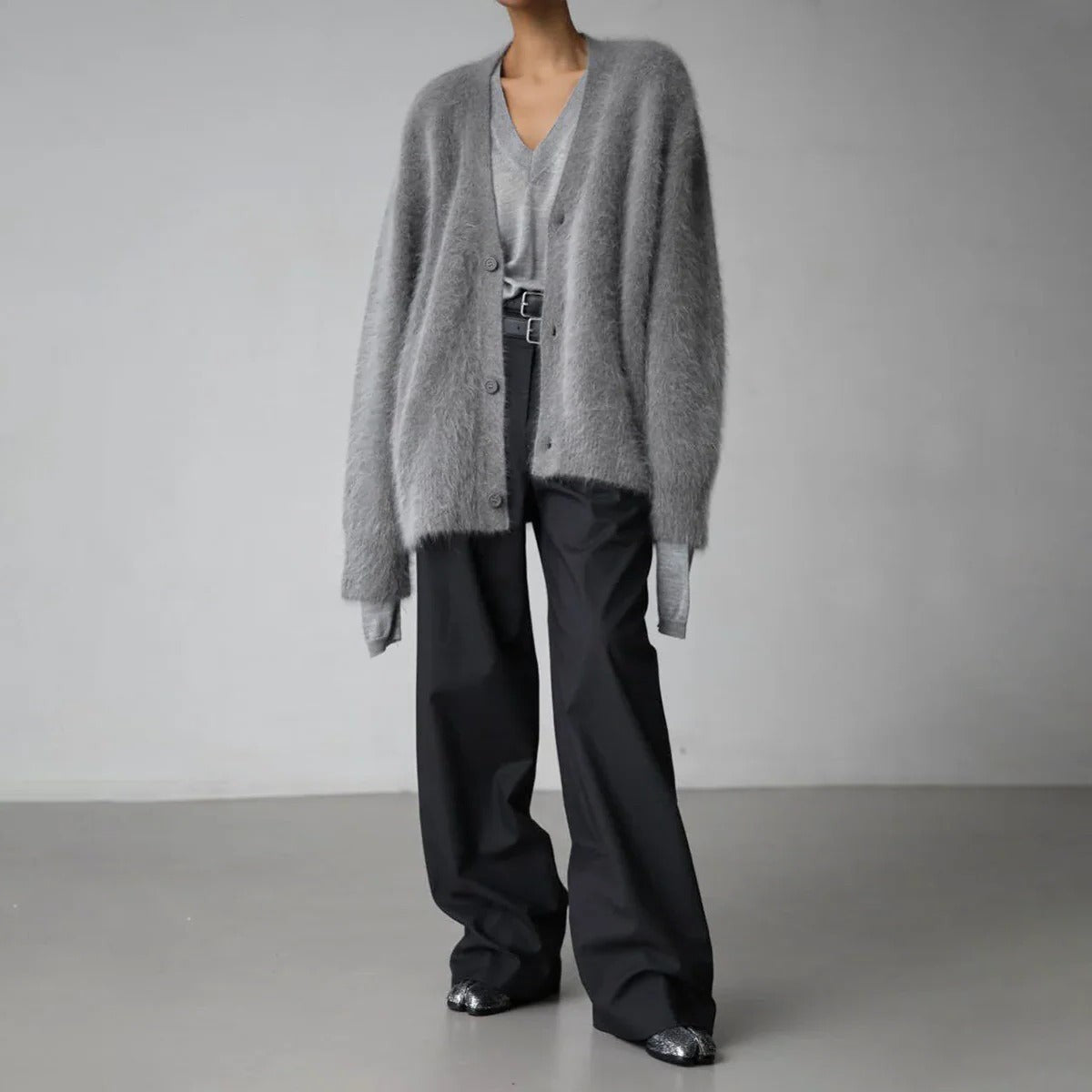 Long Sleeve Turtleneck Cashmere Knit Pullover Sweater with Ribbed Hem