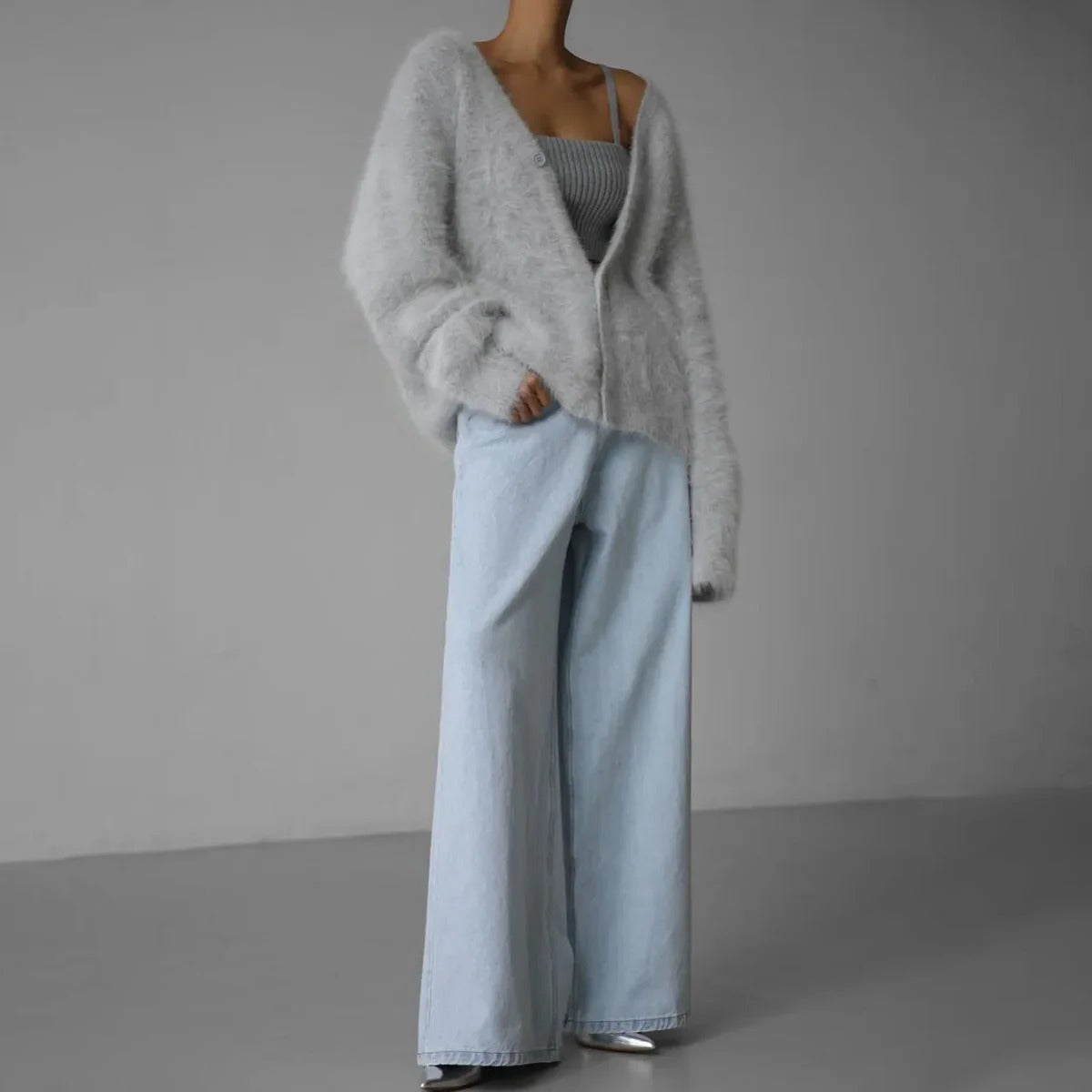 Long Sleeve Turtleneck Cashmere Knit Pullover Sweater with Ribbed Hem