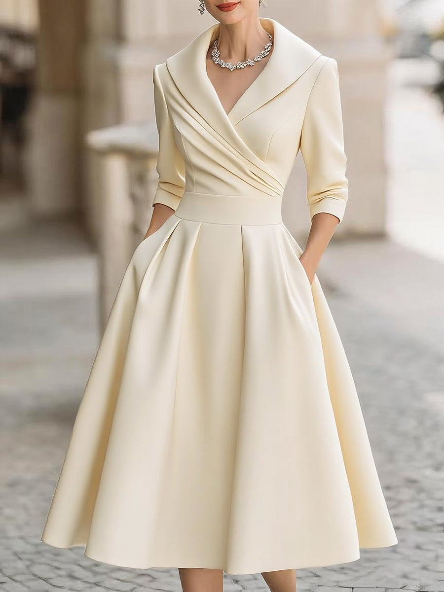 V-Neck Evening Dress with Tailored Silhouette for Special Occasions