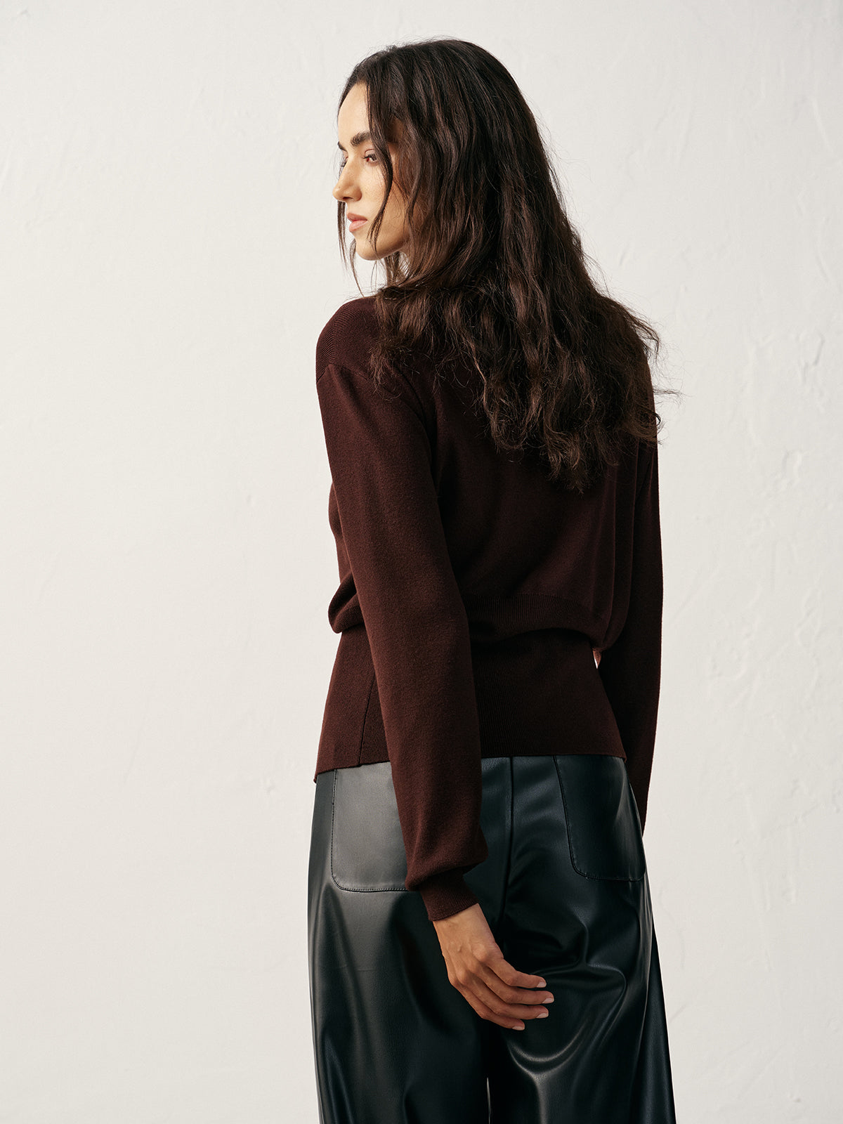 V Neck Knit Cardigan with Medium Stretch and Blended Fiber Construction