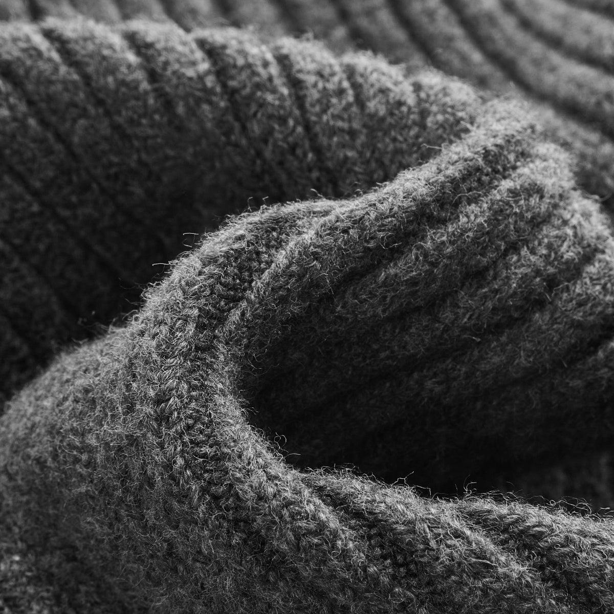 Relaxed Knit Sweater with Breathable Fabric and Slight Stretch