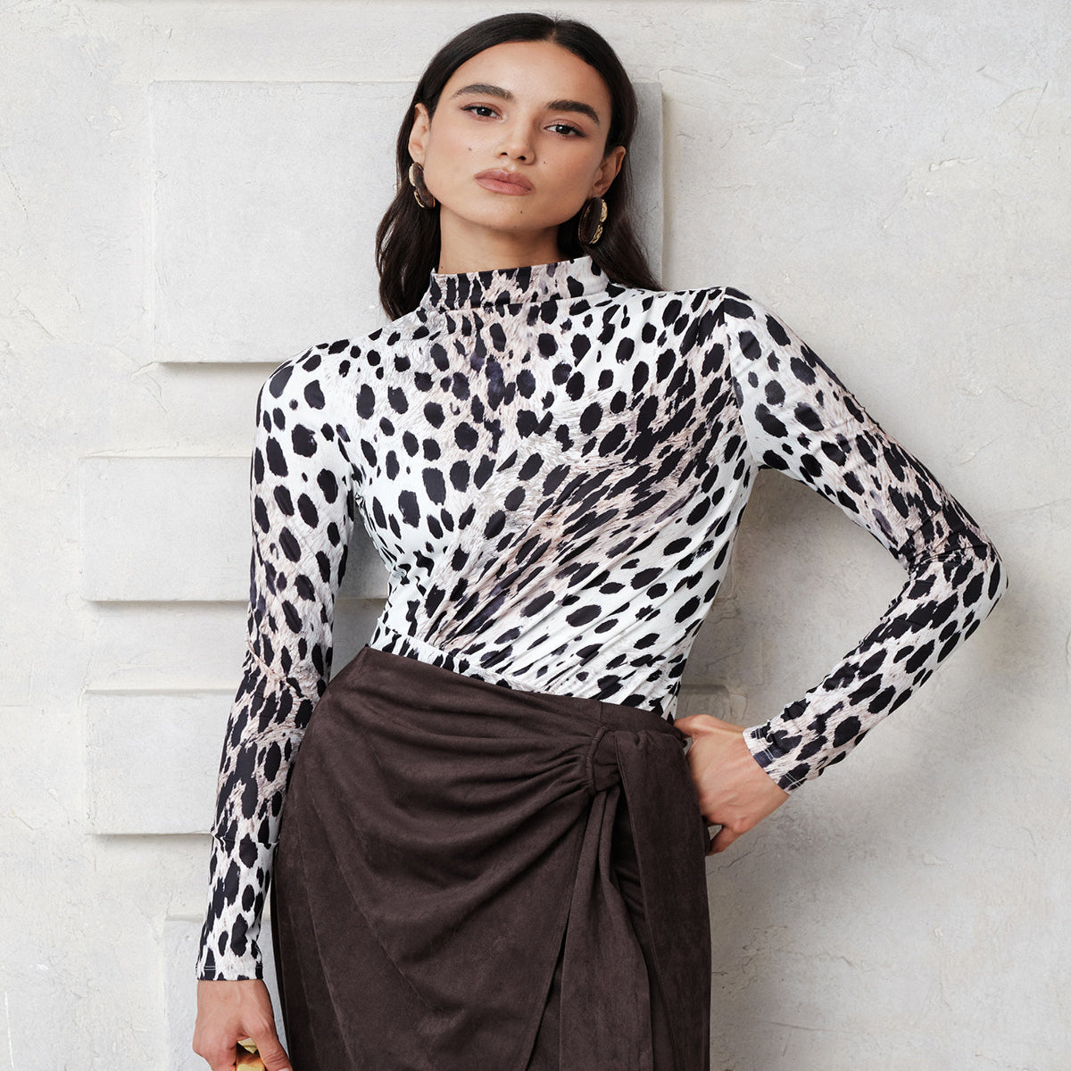 Funnel Neck Jersey Top with Leopard Print and Medium Stretch