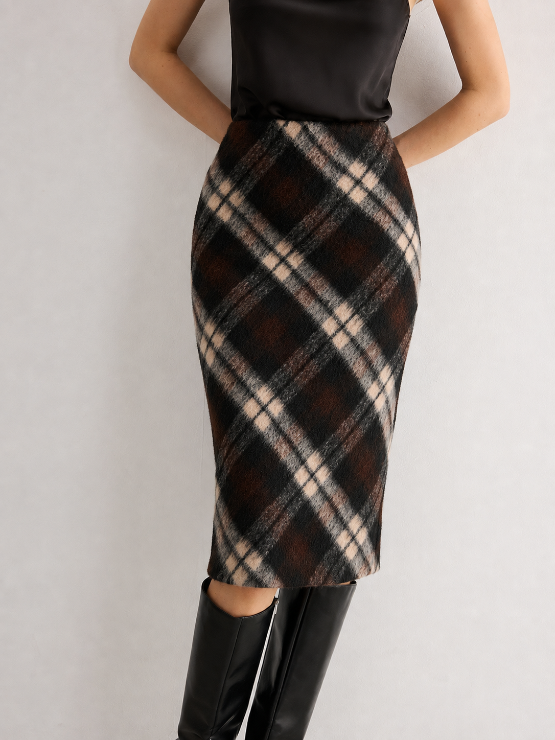 Slim Fit Midi Skirt with Wool Blend Fabric and Mid Waist Positioning