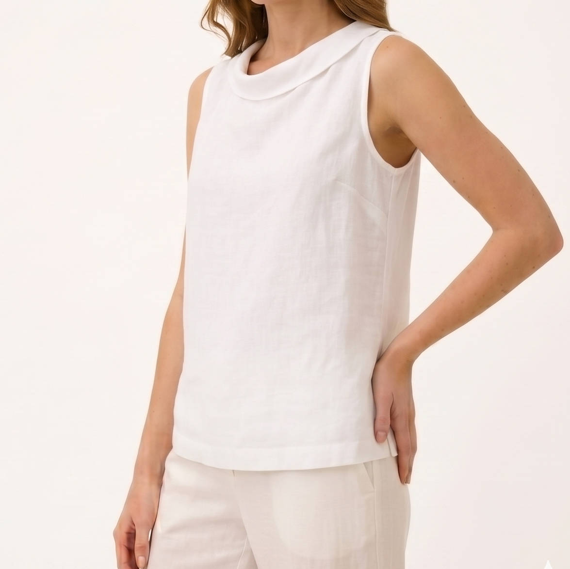 Sleeveless Roll Collar Top, Elegant Casual Women’s Top for Daily Fashion