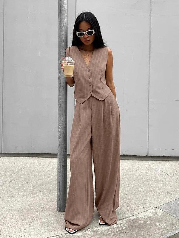 V Neck Romper with Stretchy Fabric and Fitted Waist