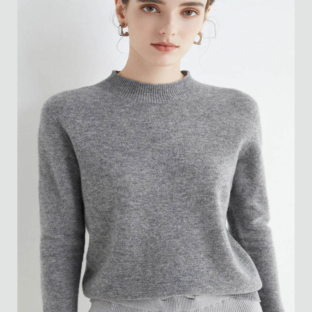 Women Knitted Mock Turtleneck Sweater with Ribbed Hem and Cuffs