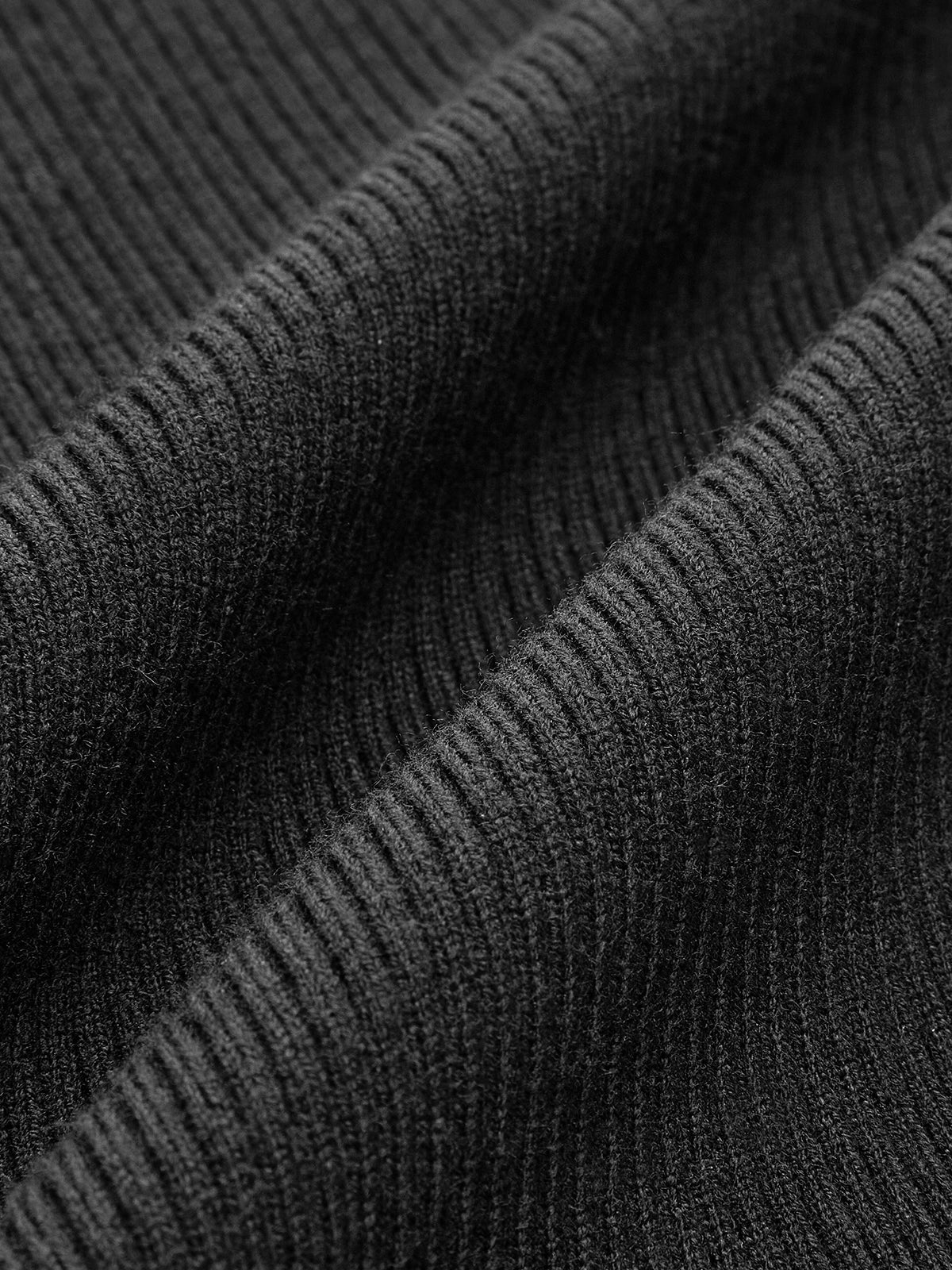 Womens Slim Fit Knit Top with Contrast Binding Detail