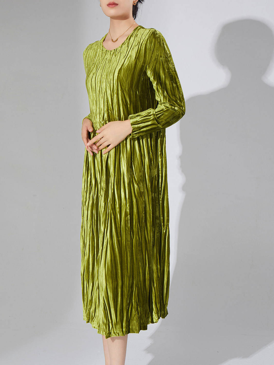 Velvet Dresses for Women, Vintage Style Long Sleeve Cinched Waist Pleated Dress for Fall and Winter