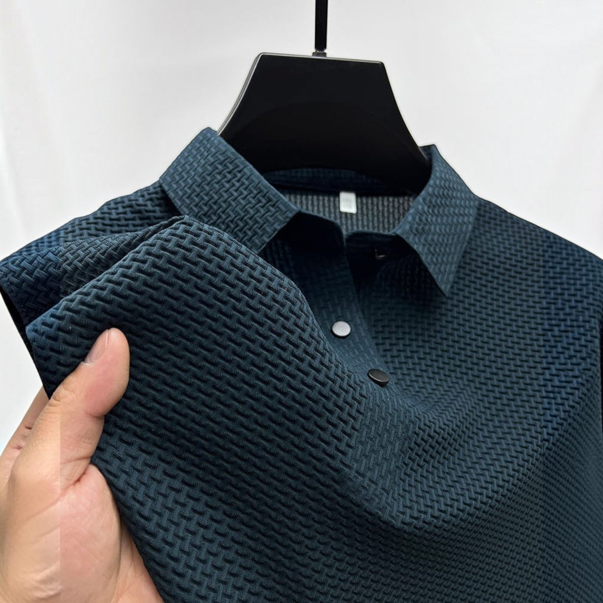 Breathable Mesh T-Shirt with Ventilation Panels and Contemporary Design