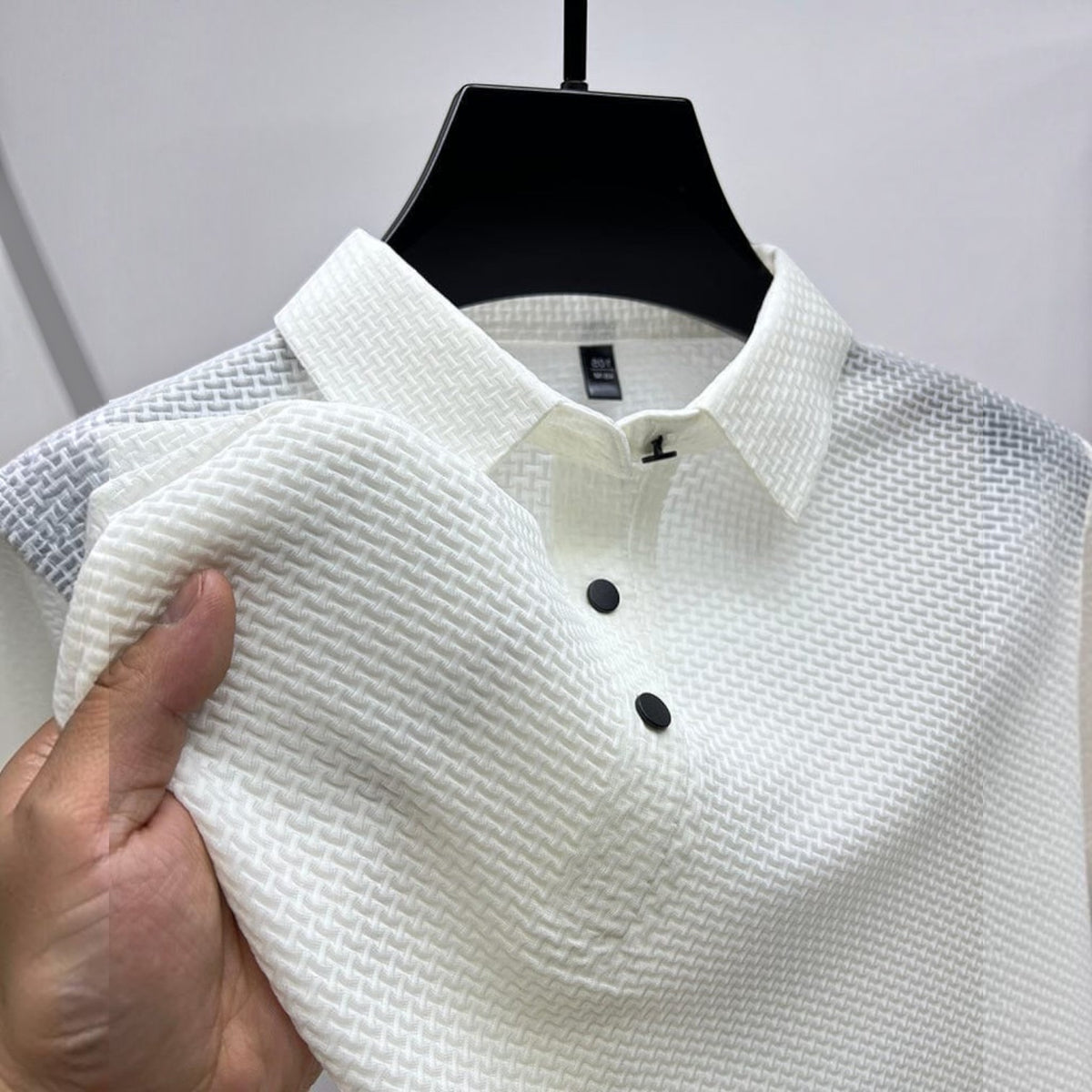 Breathable Mesh T-Shirt with Ventilation Panels and Contemporary Design
