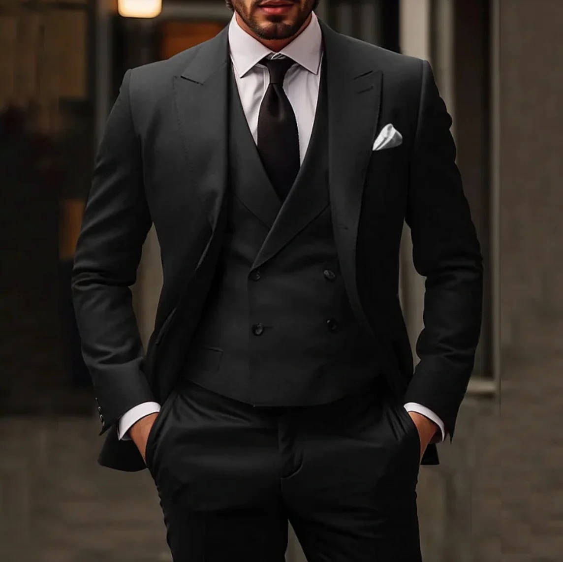 Wool Blend Three Piece Suit with Double Breasted Waistcoat and Peak Lapels, Slim Fit