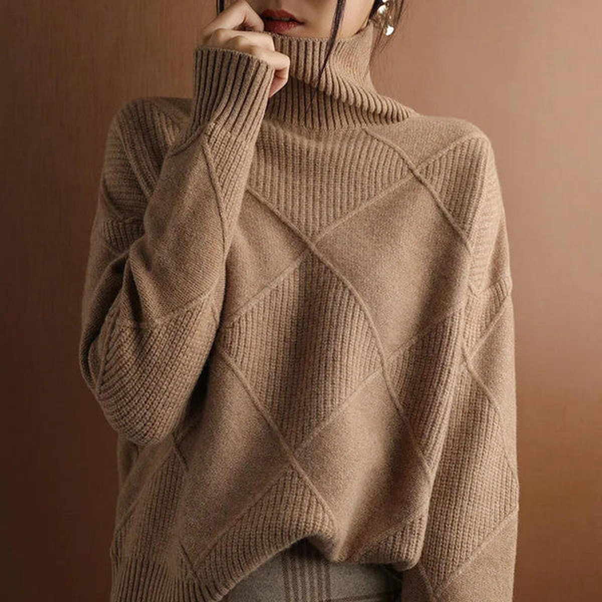Women Long Sleeve Turtleneck Knit Pullover with Soft Ribbed Neckline and Hem