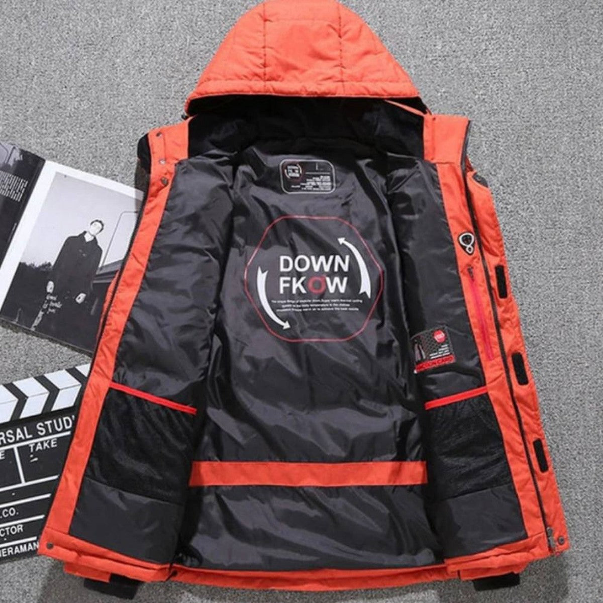 Men Lightweight Hooded Puffer Coat with Duck Down Insulation and Zip Pockets