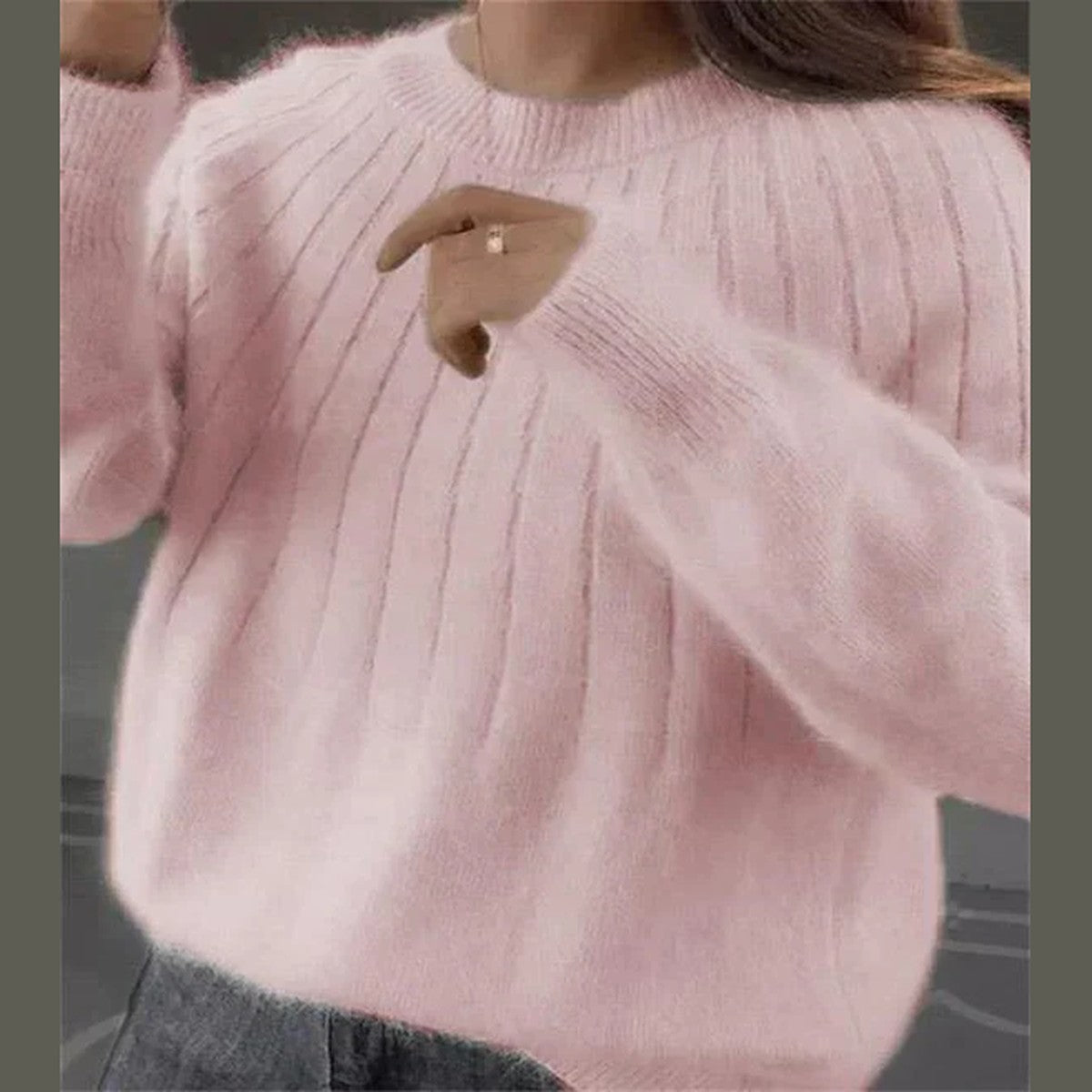 Women Cashmere Knit Pullover Sweater with Ribbed Trim and Long Sleeves