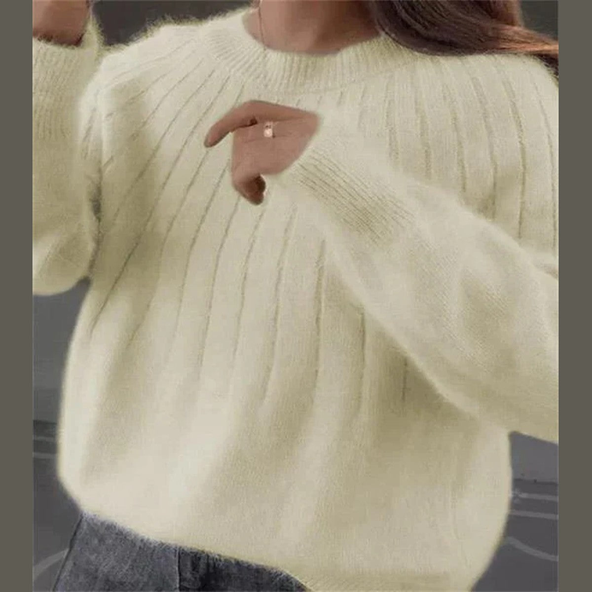 Women Cashmere Knit Pullover Sweater with Ribbed Trim and Long Sleeves