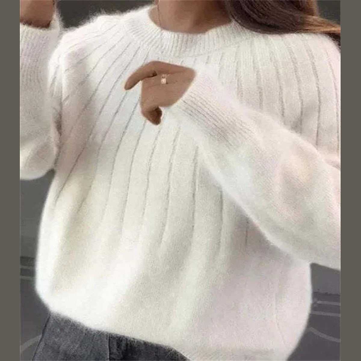 Women Cashmere Knit Pullover Sweater with Ribbed Trim and Long Sleeves