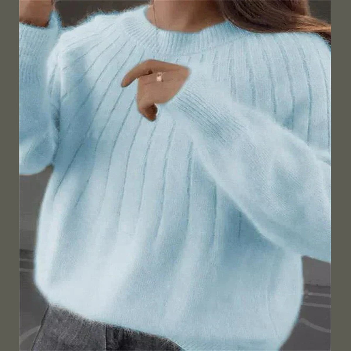 Women Cashmere Knit Pullover Sweater with Ribbed Trim and Long Sleeves