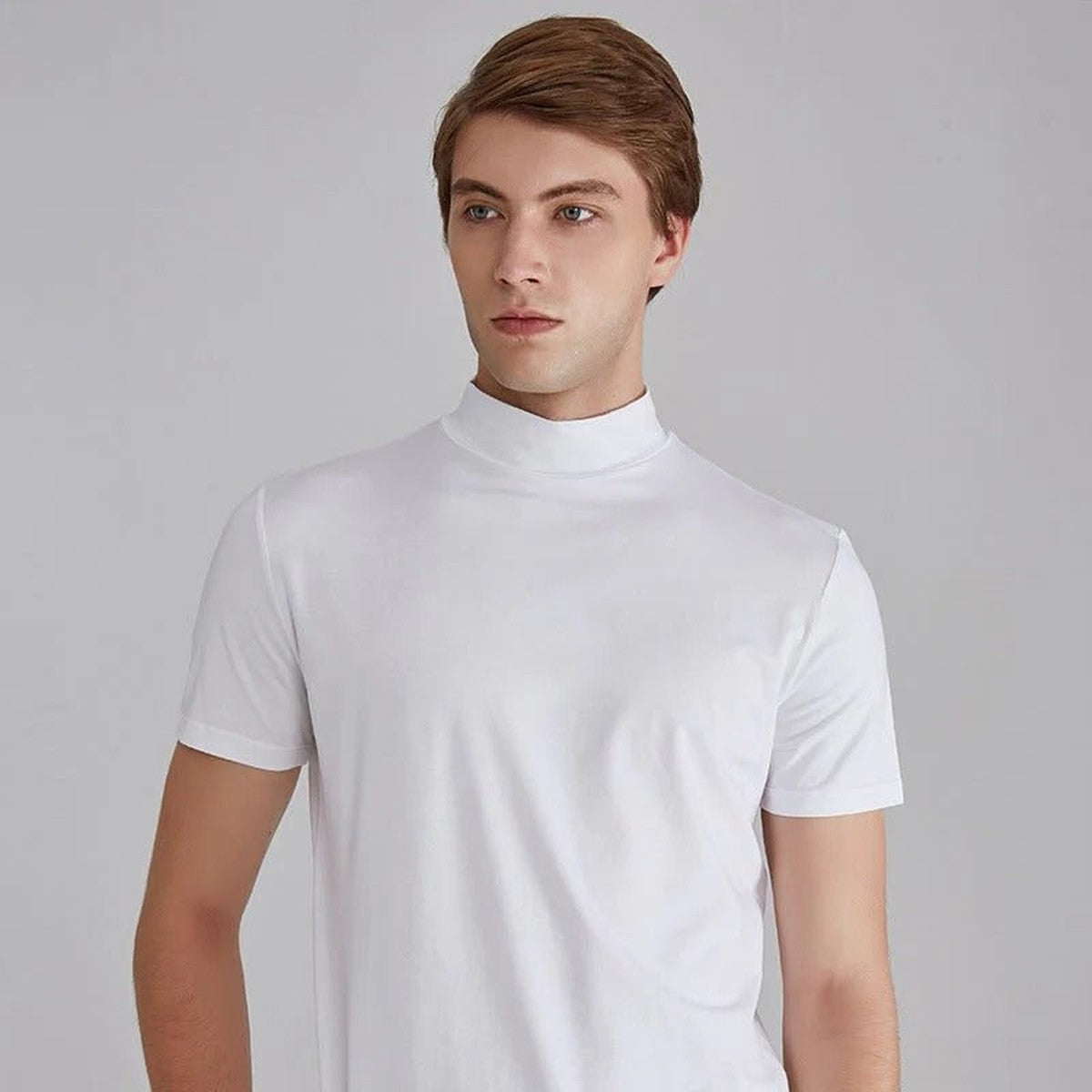 Short Sleeve Crew Neck Cotton Graphic T Shirt with Retro Band Print