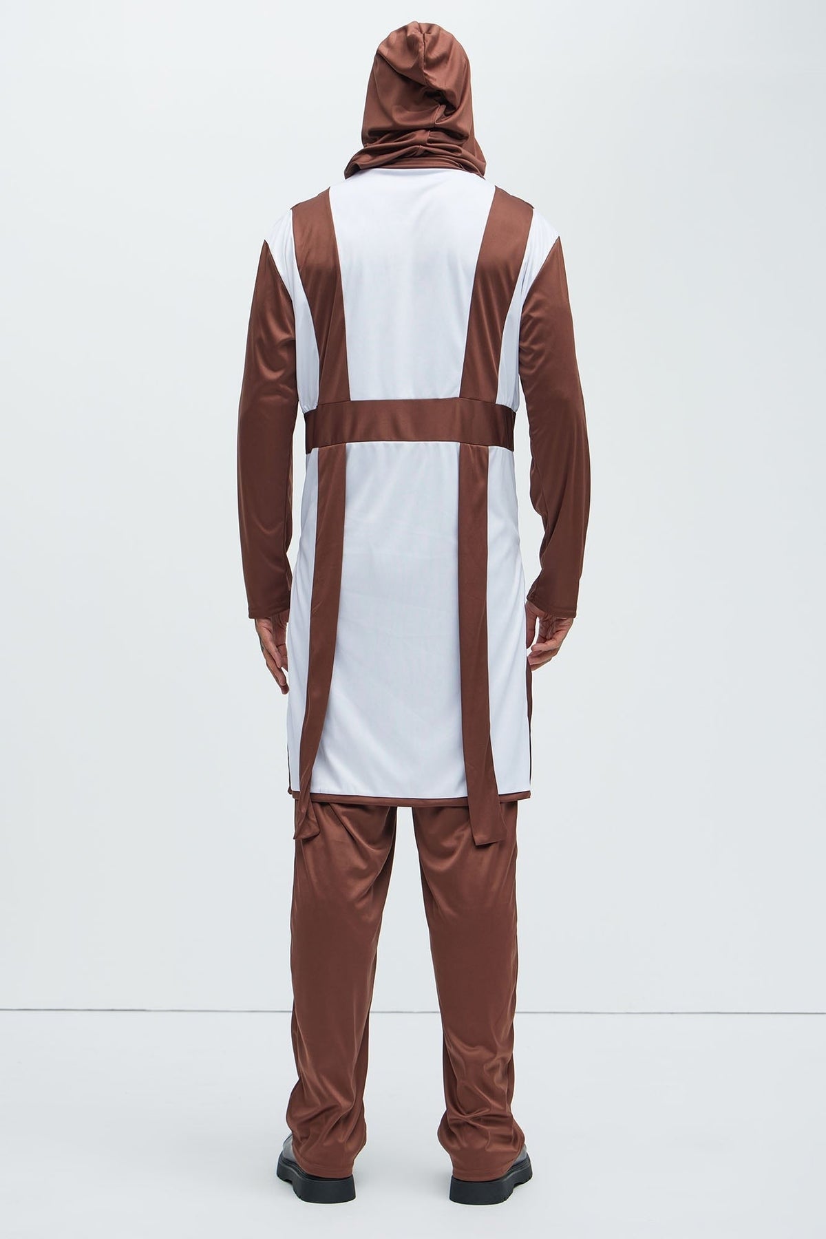 Men's Warrior Costume Set with Cross Body Harness and Faux Fur Trim