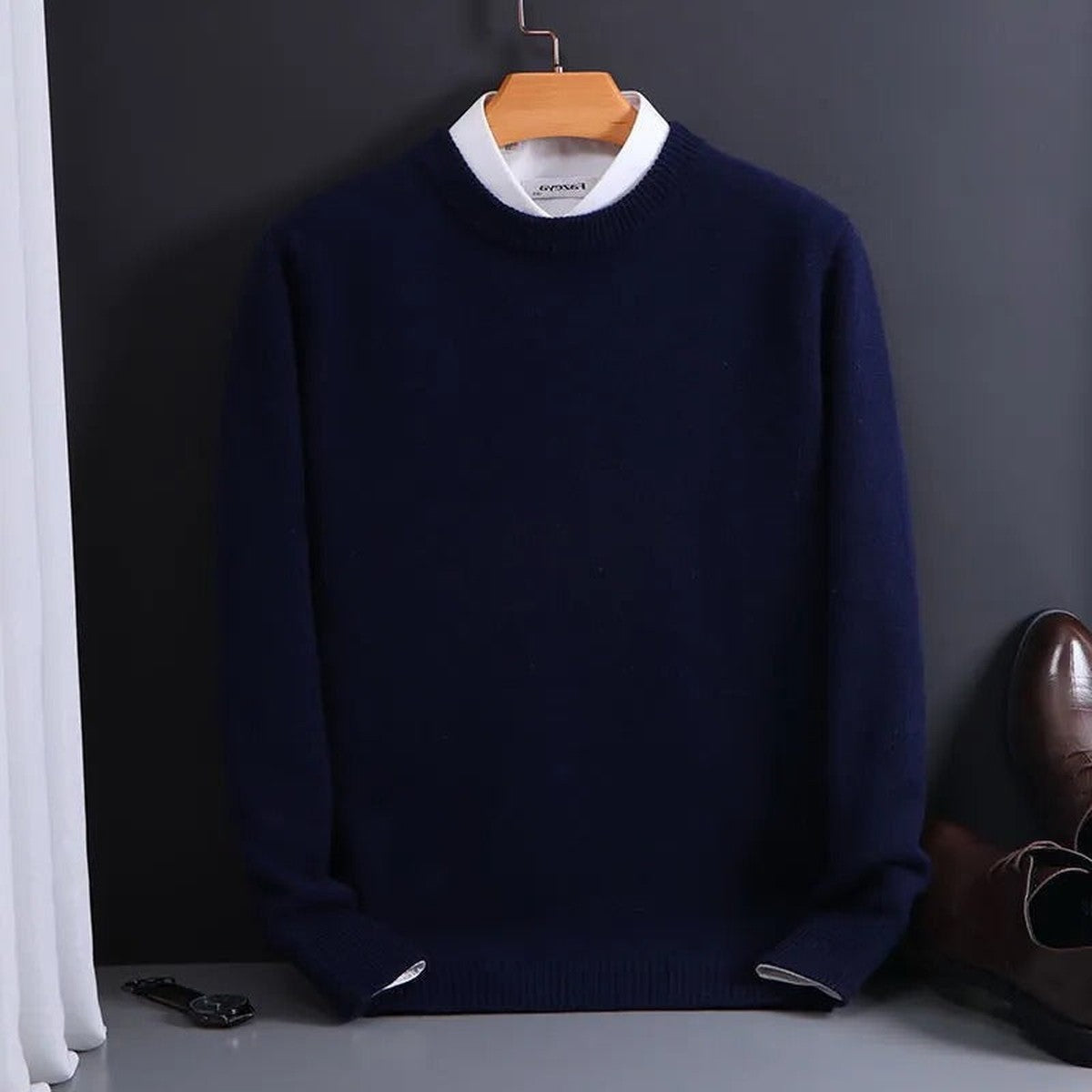 Men Crewneck Cashmere Pullover Sweater with Ribbed Cuffs and Hem