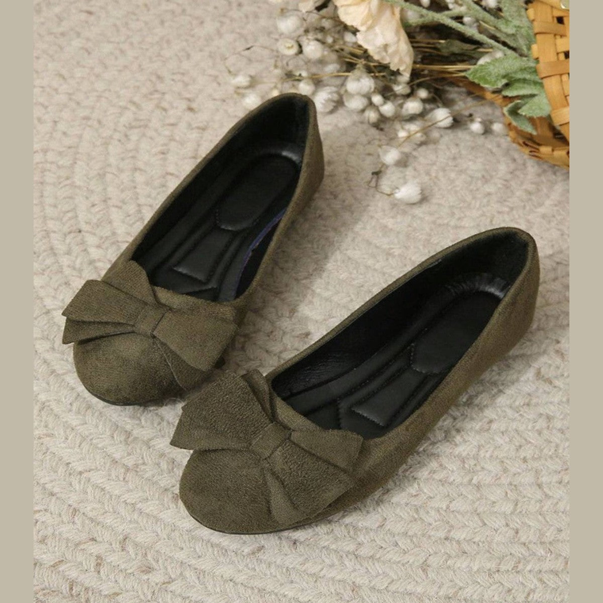 Women Flat Walking Shoes with Bow Detail and Flexible Sole