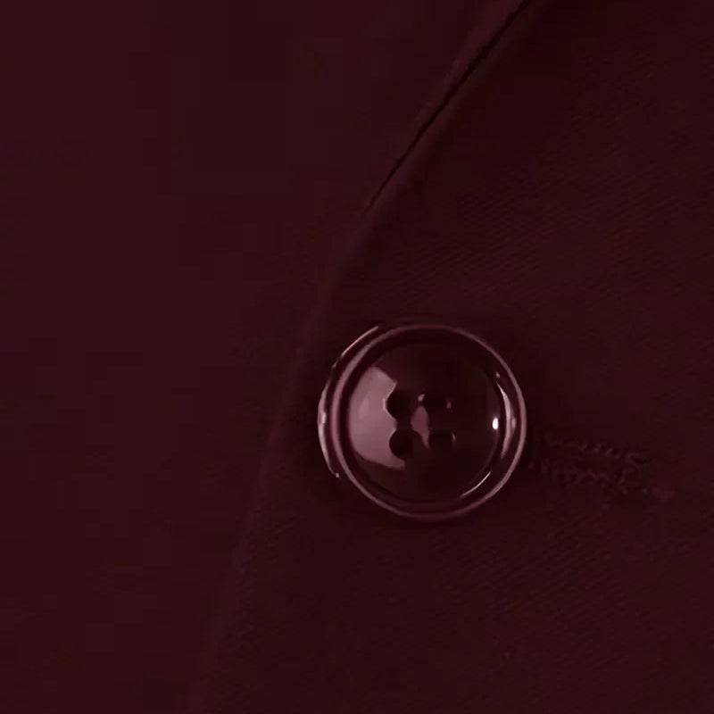 Versatile men's slim fit double-breasted 3-piece suit with waistcoat, suitable for various events.