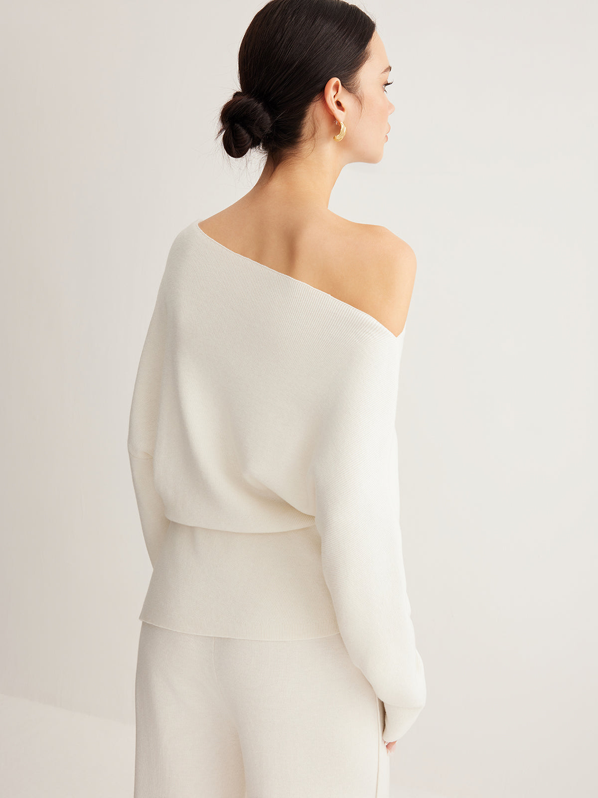 Cold Shoulder Sweater with Pleated Knit and Wool Blend Fabric